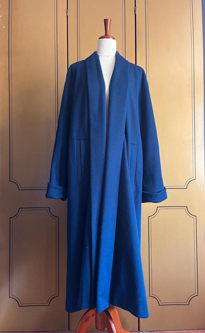 Vintage wool coat in teal blue, size 12